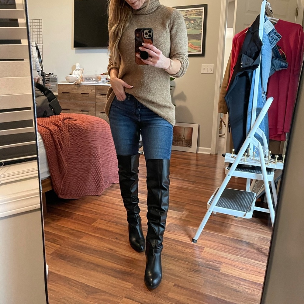 Charles David knee-high boots brand NEW!